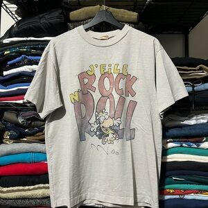 90s Vintage Humeur Design Graphic Rock Tee in Gray